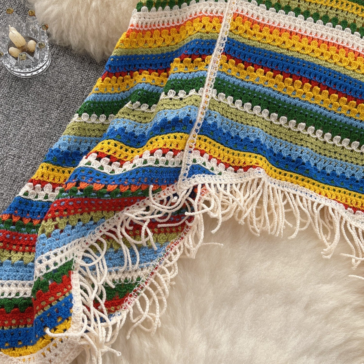 Renkli Çizgili Boşaltılmış Fringed Triko