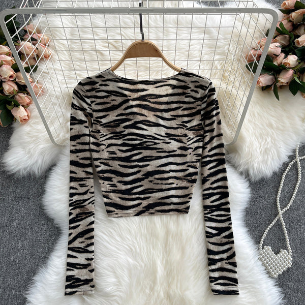Leopar V Yaka Fırfırlı Bağlama Uzun Kollu T-Shirt