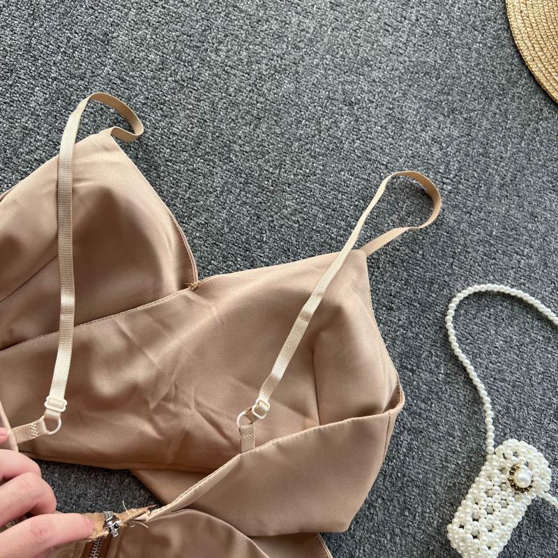 Hottie Bottoming Crossover Halter Üst