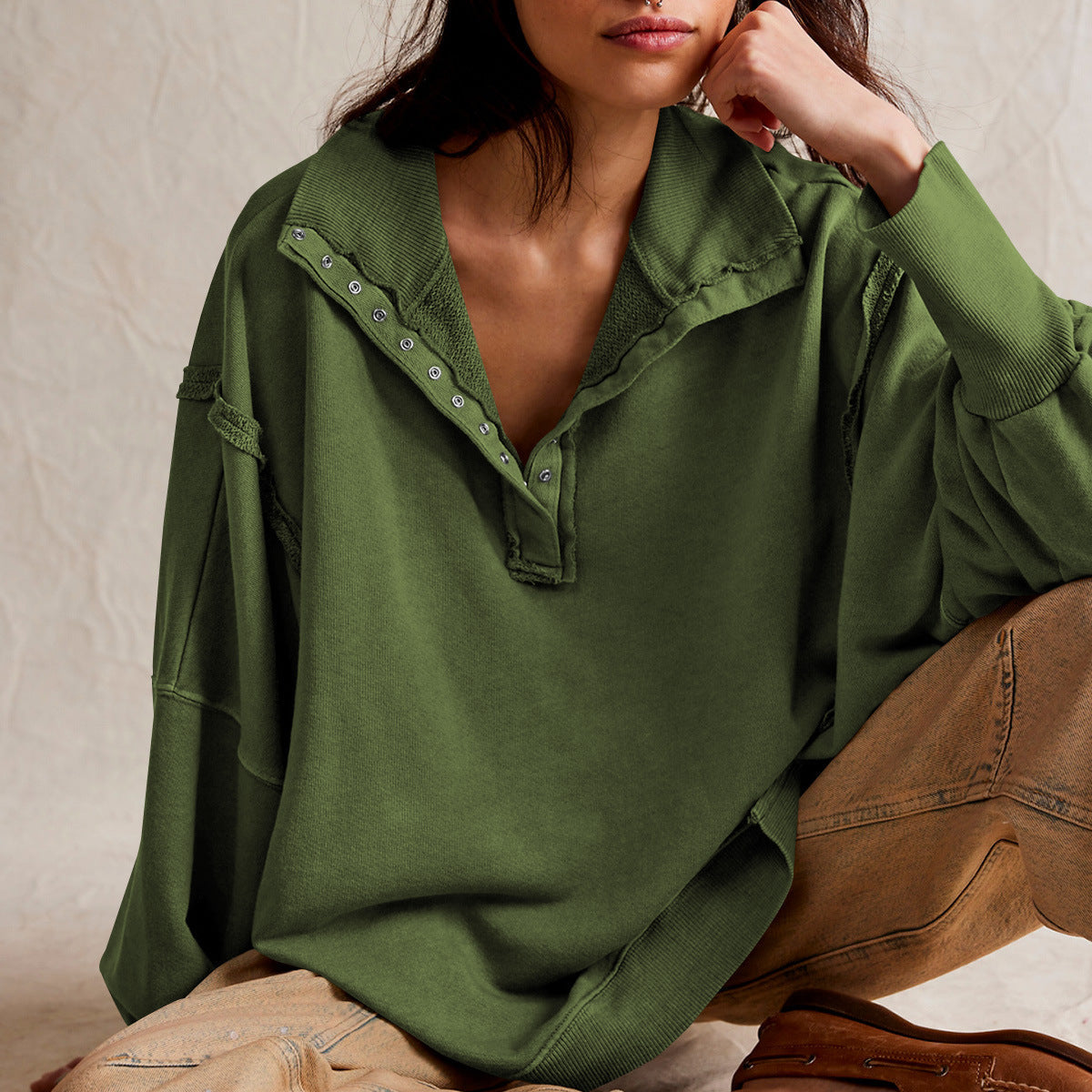 Oversize Yaka Kesik Sweatshirt
