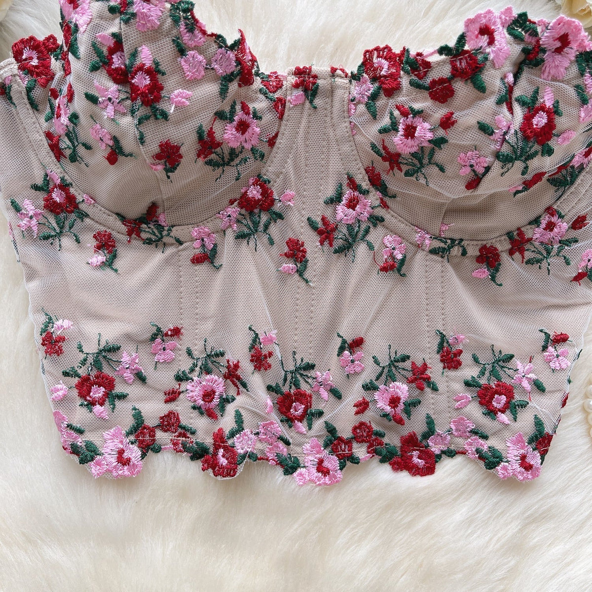 Off-shoulder Çiçek İşlemeli Dantel Bluz