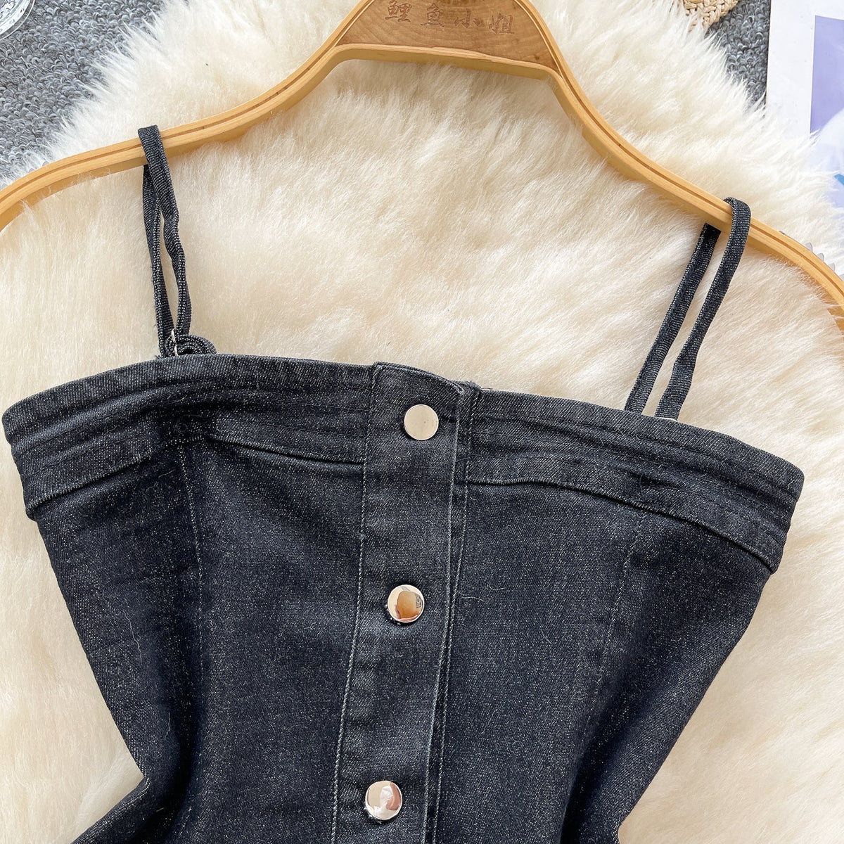 Kore Tarzı Niş Denim Askılı Tişört