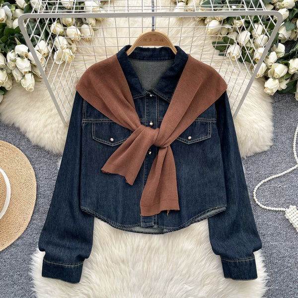 Şık Denim Gömlek ile Örgü Şal