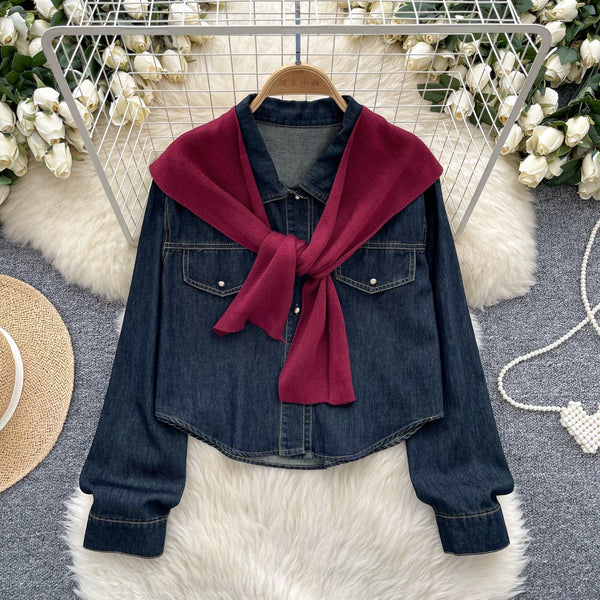 Şık Denim Gömlek ile Örgü Şal