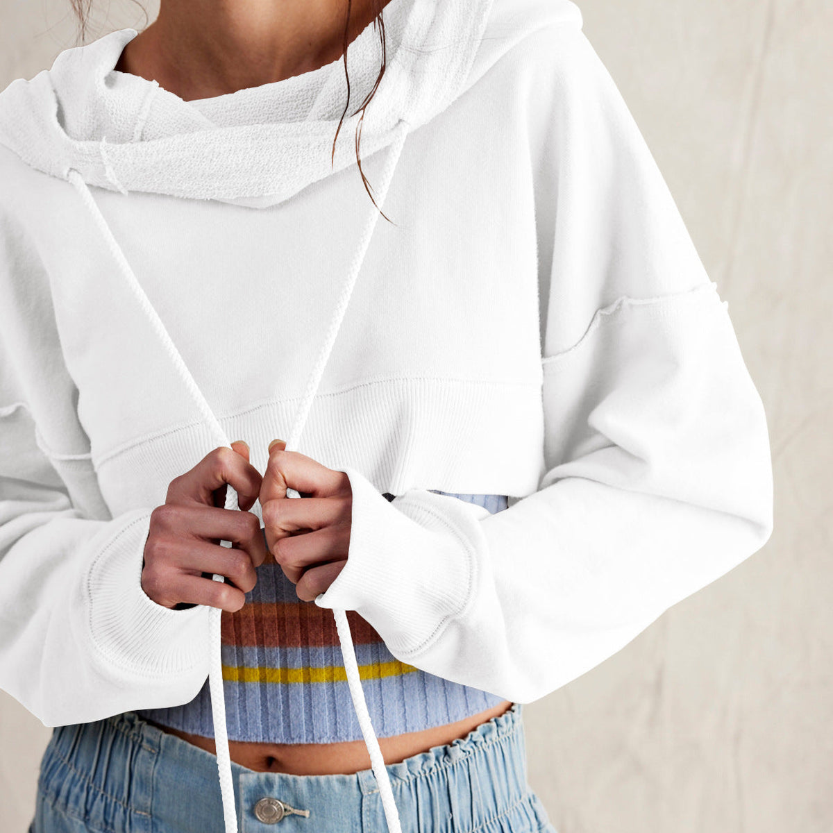Drapeli Yaka Kısa Kapüşonlu Sweatshirt