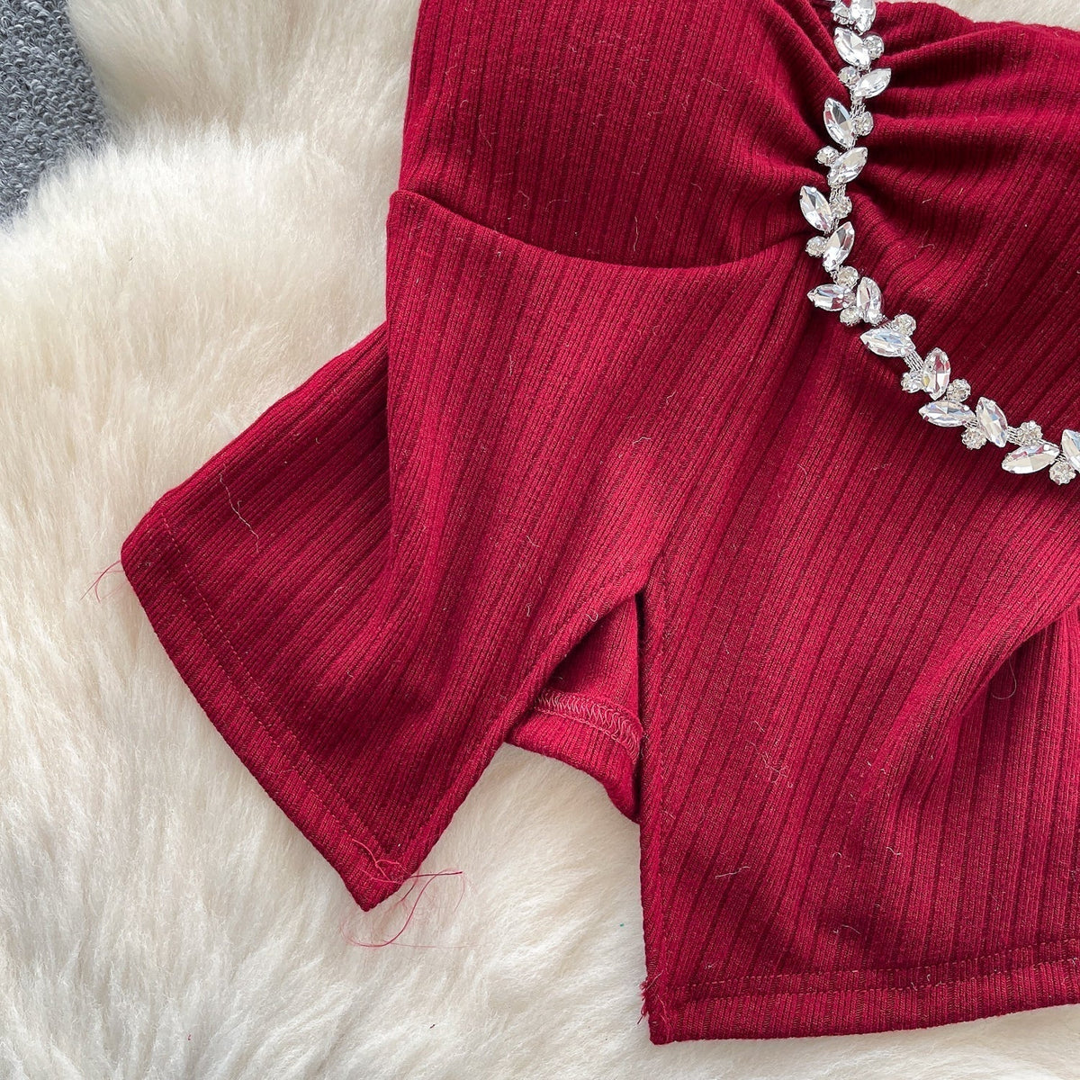 Boncuklu Yastıklı Üst ve Choker