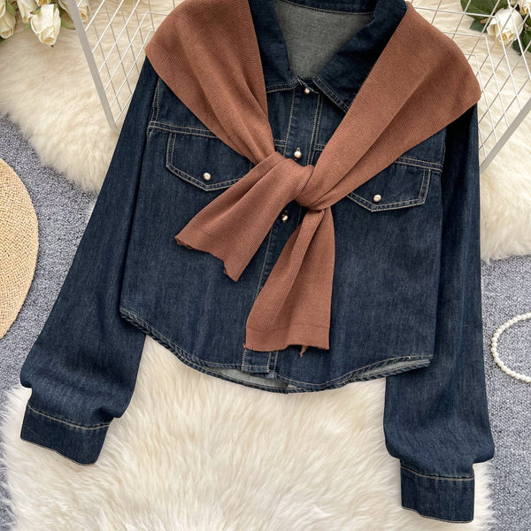Şık Denim Gömlek ile Örgü Şal