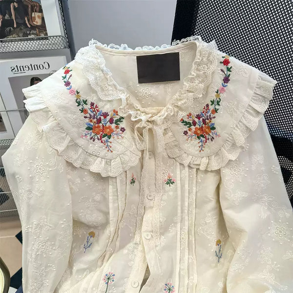 Vintage Bebek Yaka Nakışlı Gömlek