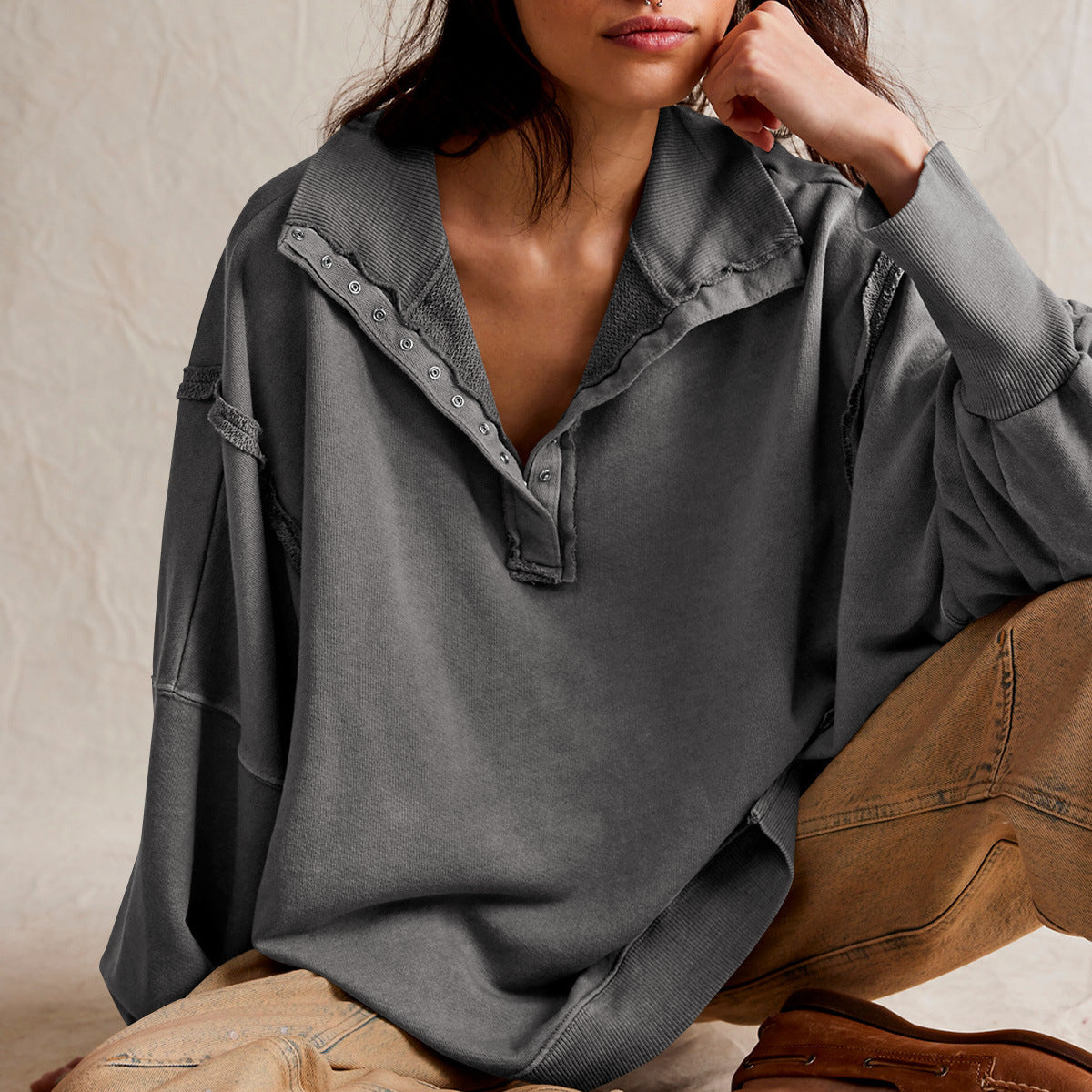 Oversize Yaka Kesik Sweatshirt