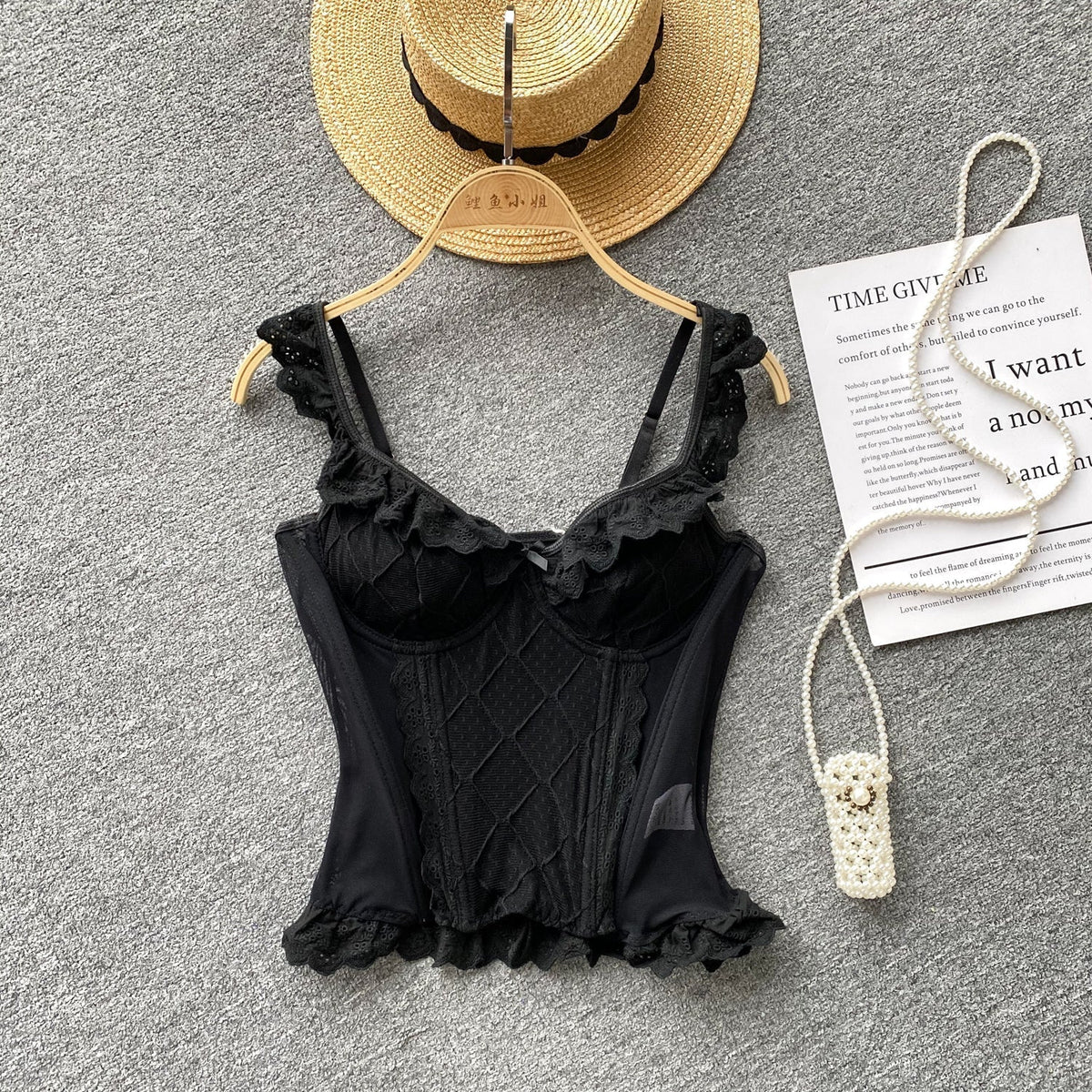 Saray Danteli Patchwork Balık Kemiği Askılı Bluz
