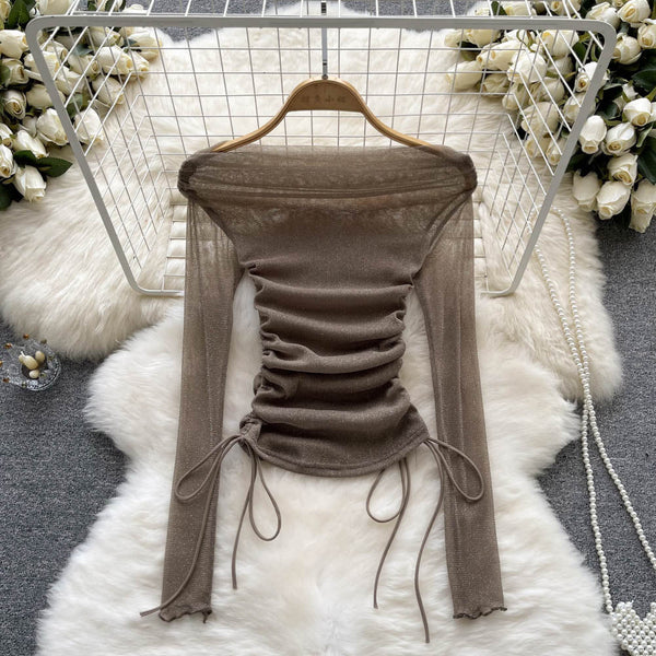 Niş Çekmeli Off-shoulder Üst