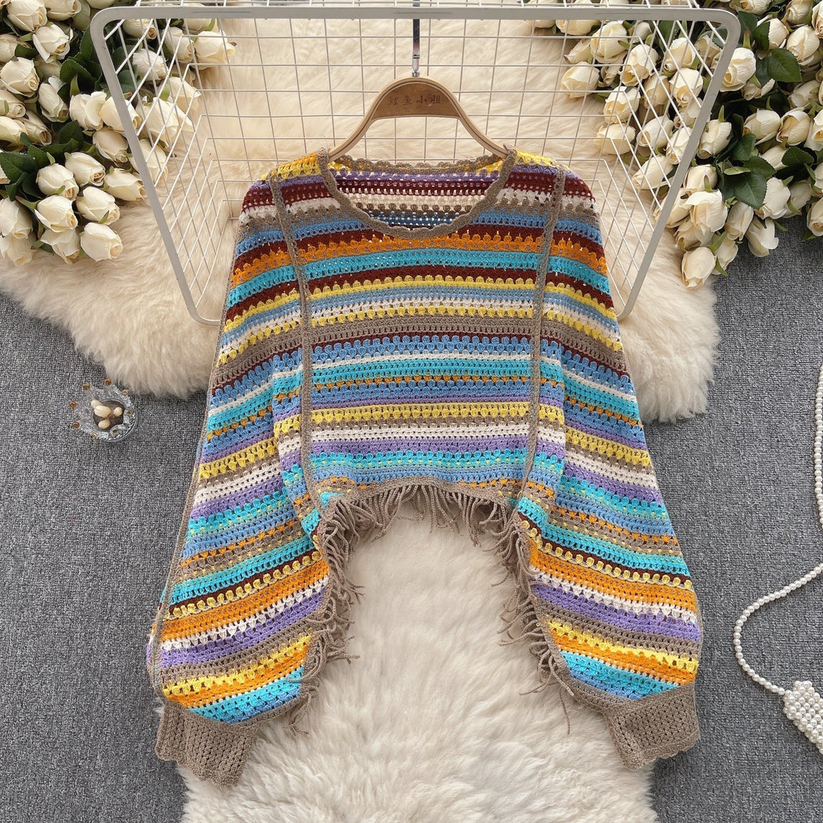 Renkli Çizgili Boşaltılmış Fringed Triko