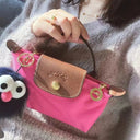  Koyu Pembe